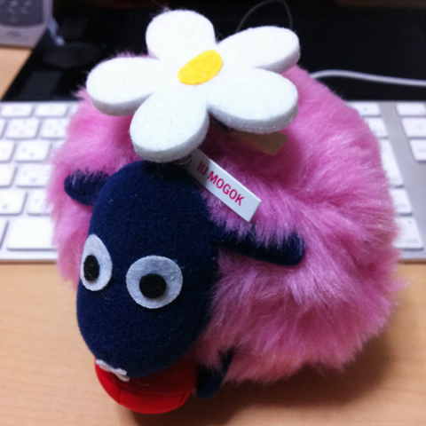 MOGOK羊のぬいぐるみ