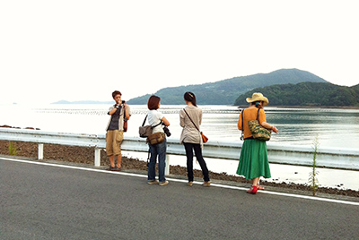 エビデザイナー宅の向かいは海