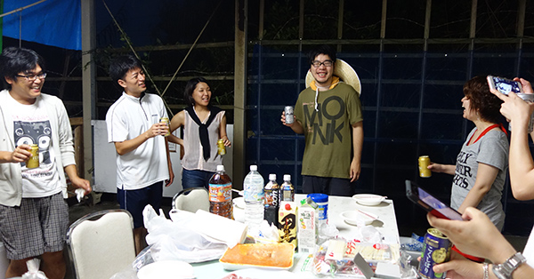 BBQ準備できて乾杯