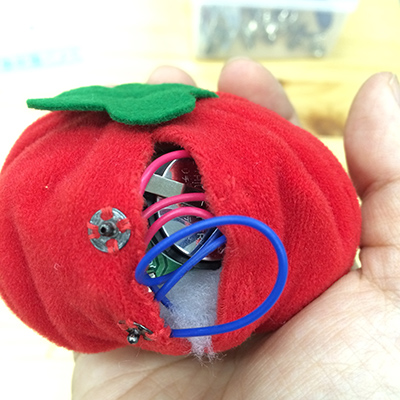 光るトマさん制作過程